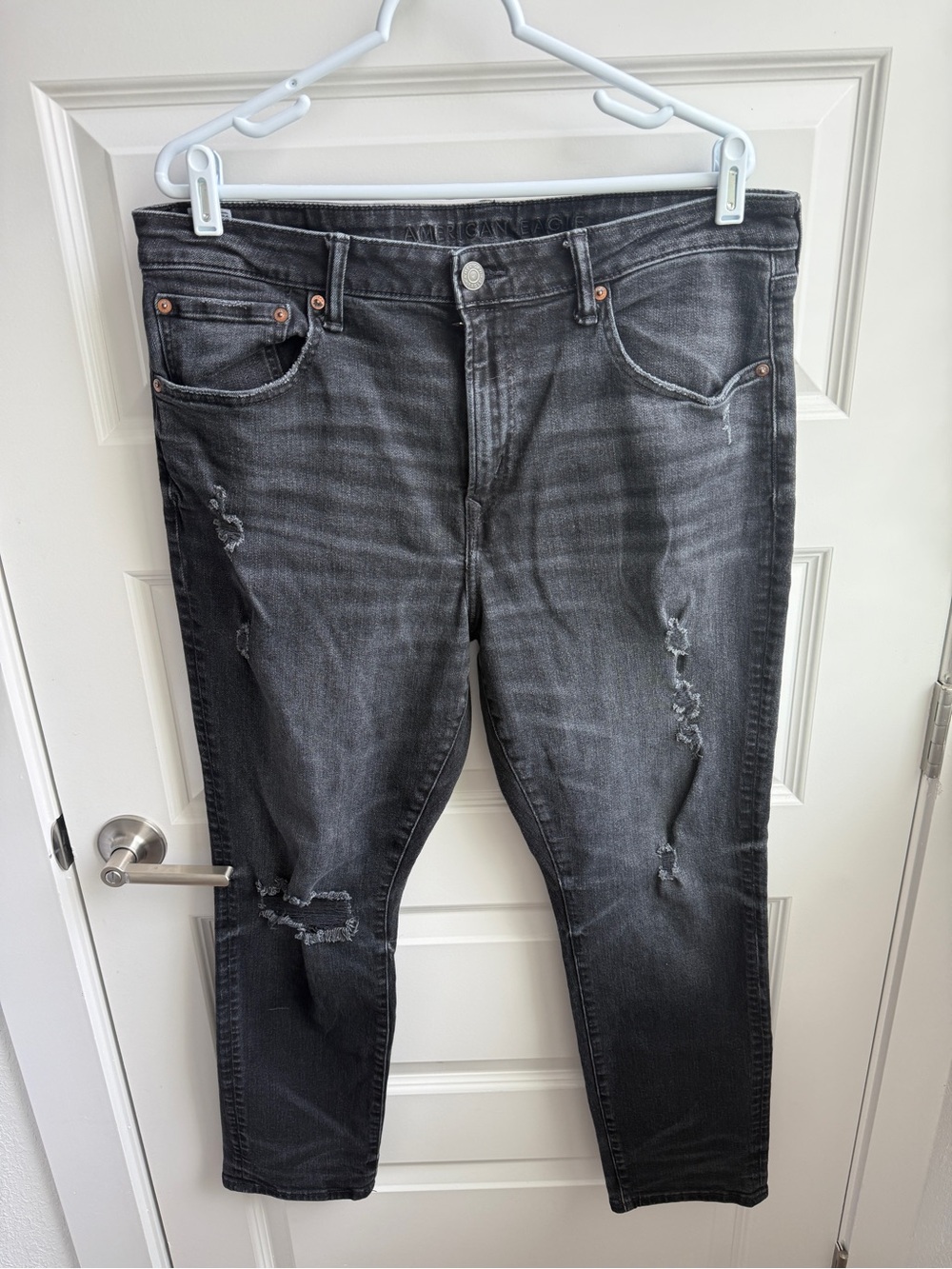 American Eagle Athletic Fit Jeans Men’s 36x30 Black Distressed Stretch Denim